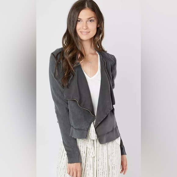 Free People Jackets & Blazers - Free People Shrunken Moto Jacket size M